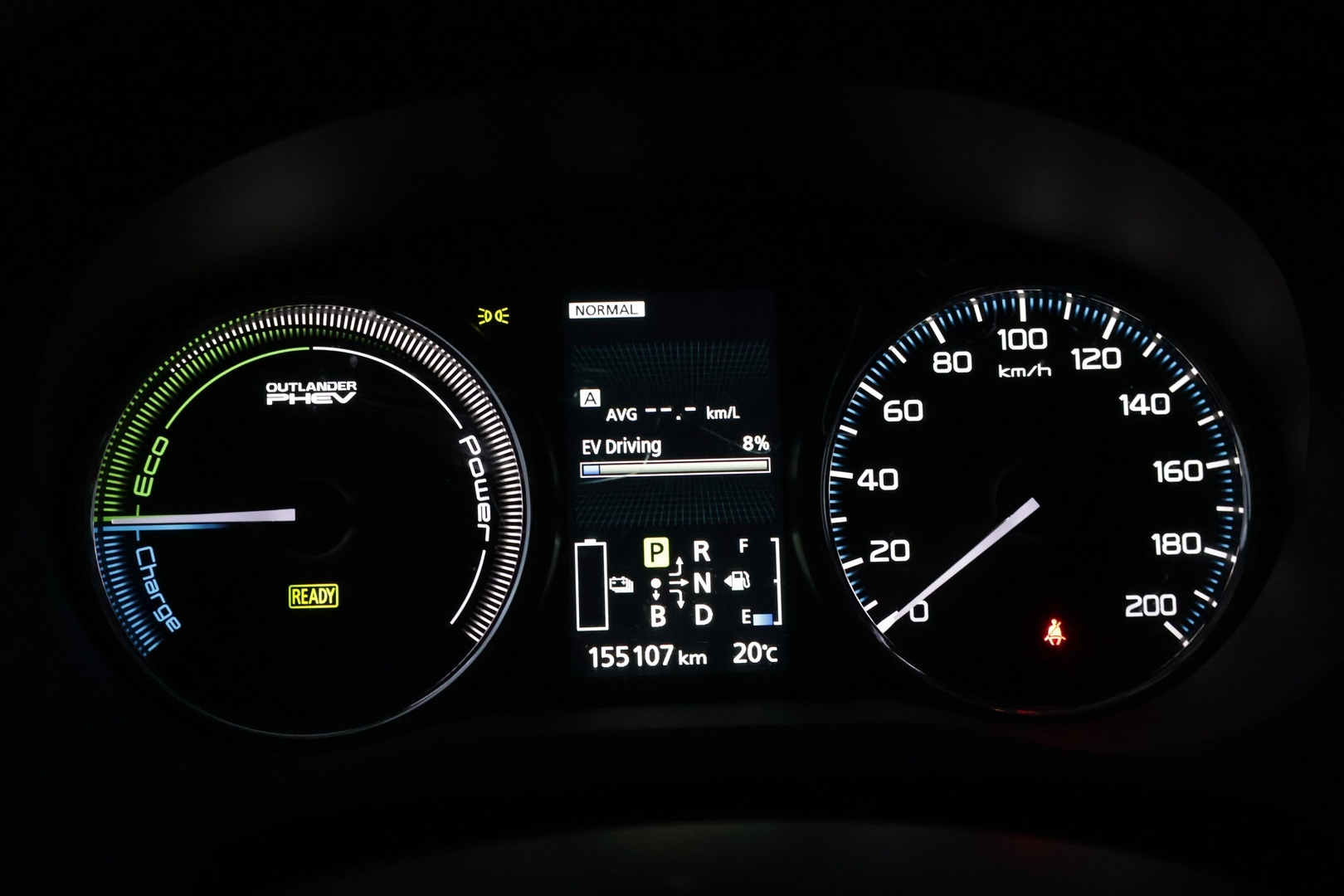 MITSUBISHI OUTLANDER PHEV 2014