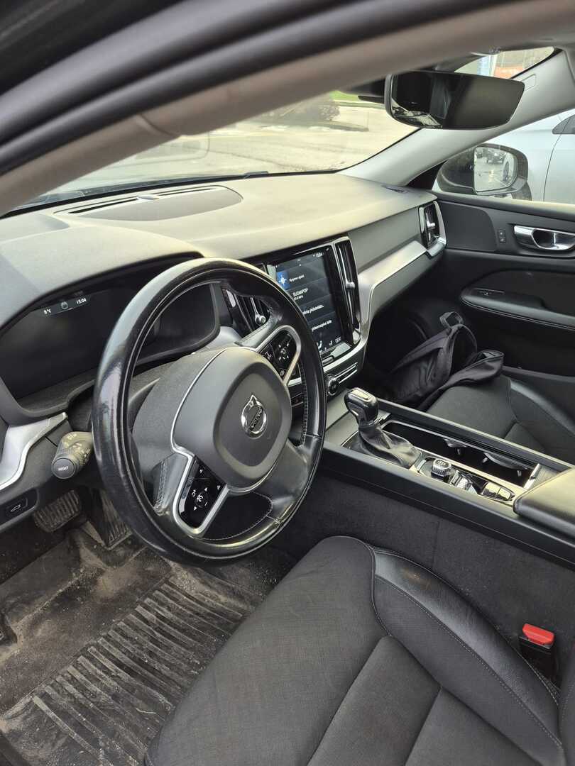 VOLVO V60 2019