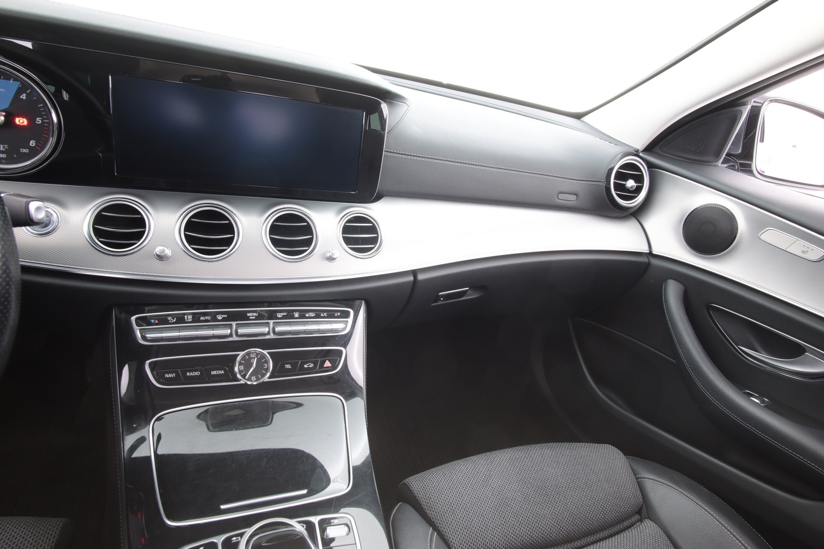 MERCEDES-BENZ E 2017