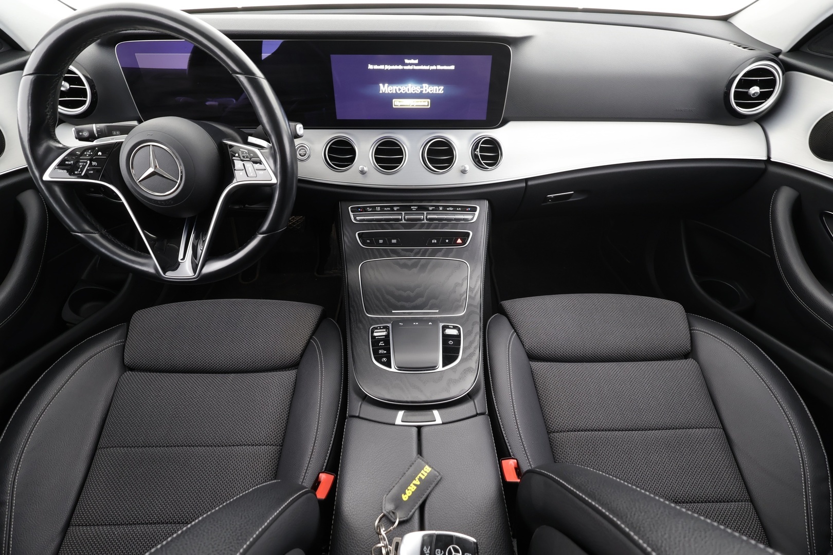 MERCEDES-BENZ E 2022