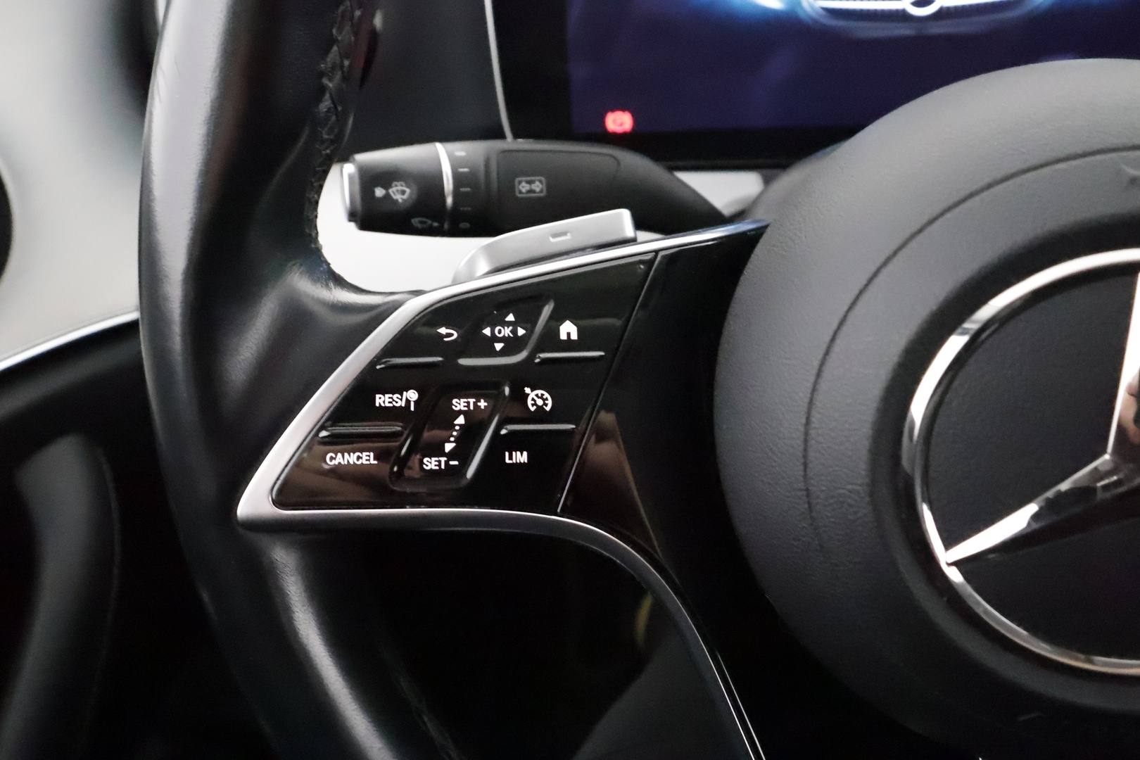 MERCEDES-BENZ E 2022