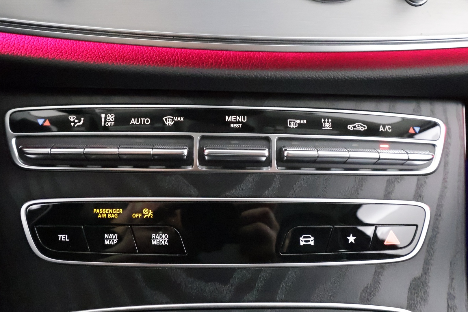 MERCEDES-BENZ E 2022