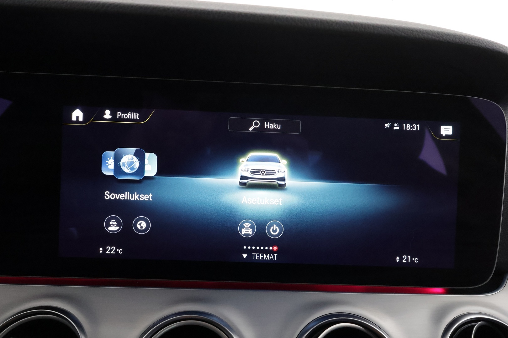 MERCEDES-BENZ E 2022