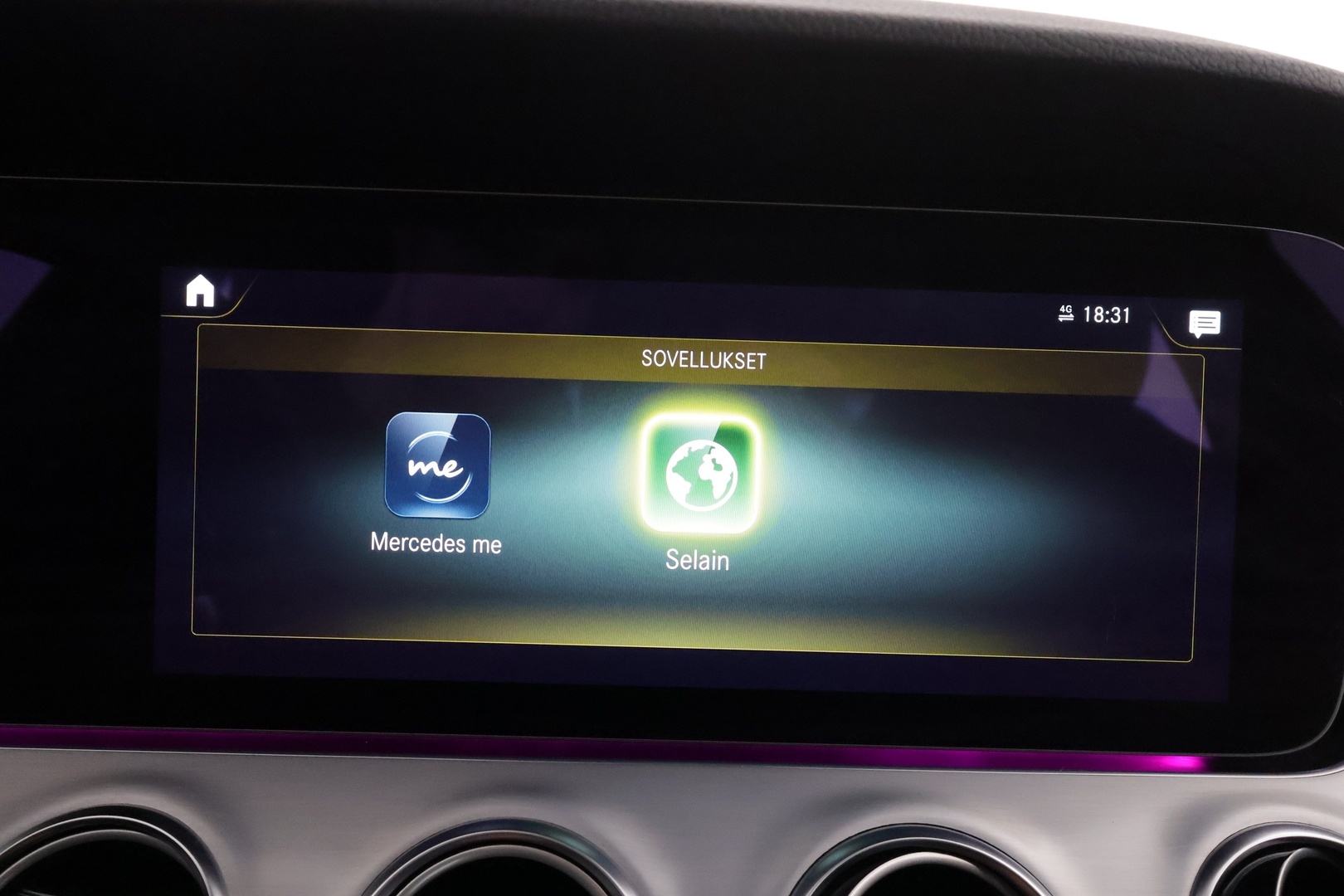 MERCEDES-BENZ E 2022