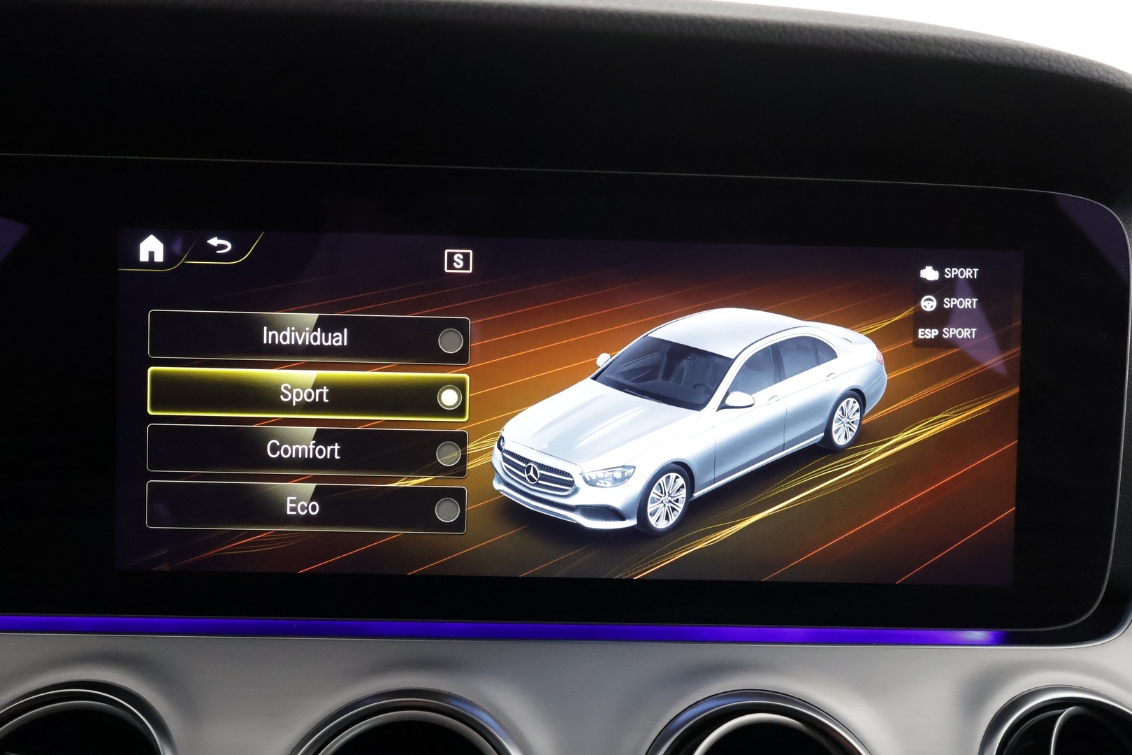 MERCEDES-BENZ E 2022