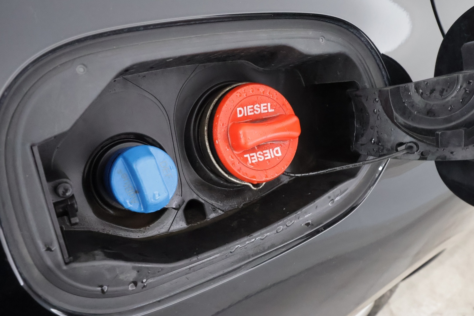 MERCEDES-BENZ E 2022