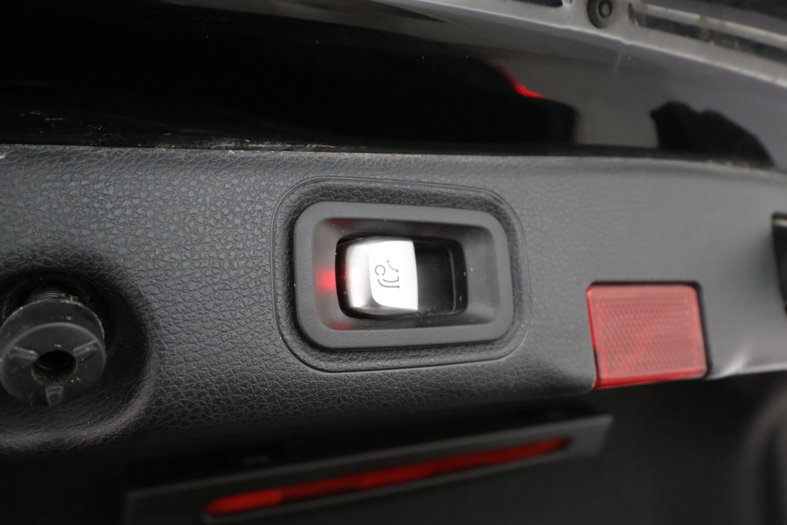 MERCEDES-BENZ E 2022