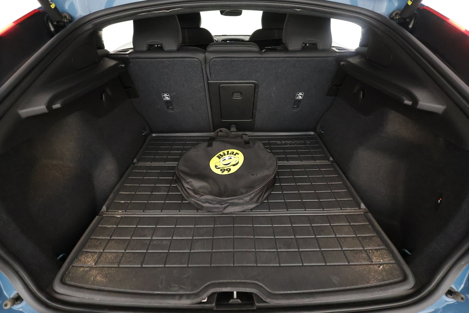 VOLVO C40 2023