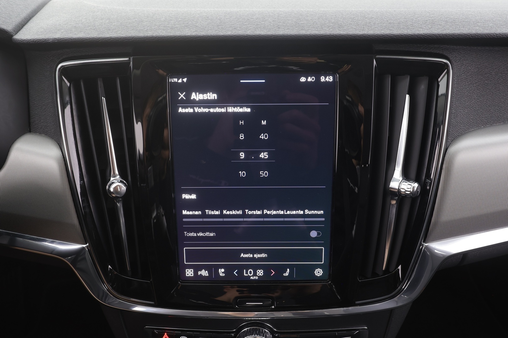 VOLVO V90 2023