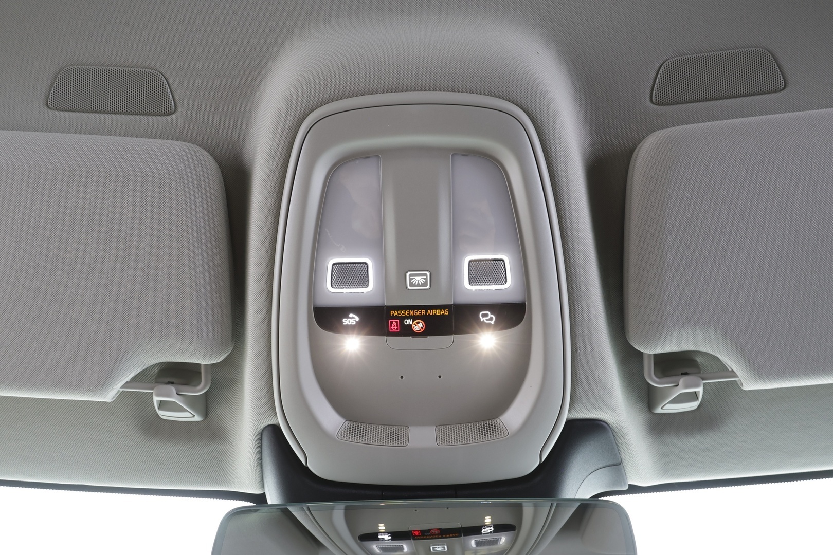 VOLVO V90 2023