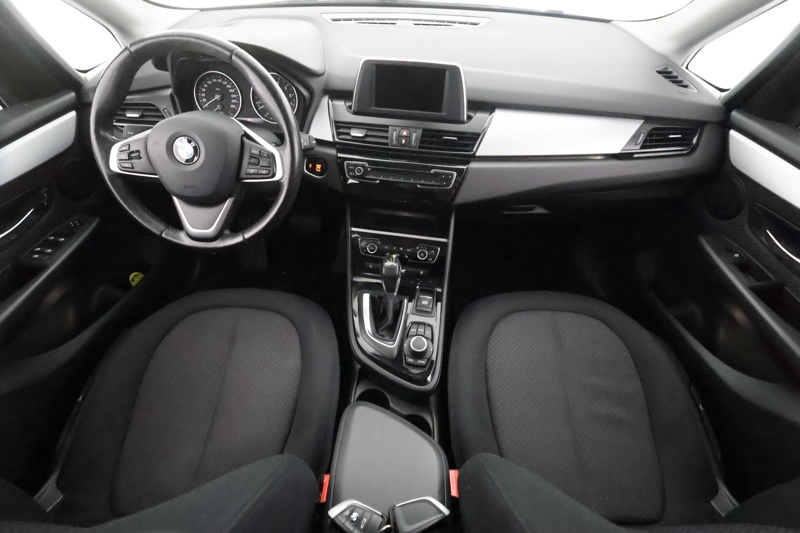 BMW 218 2016