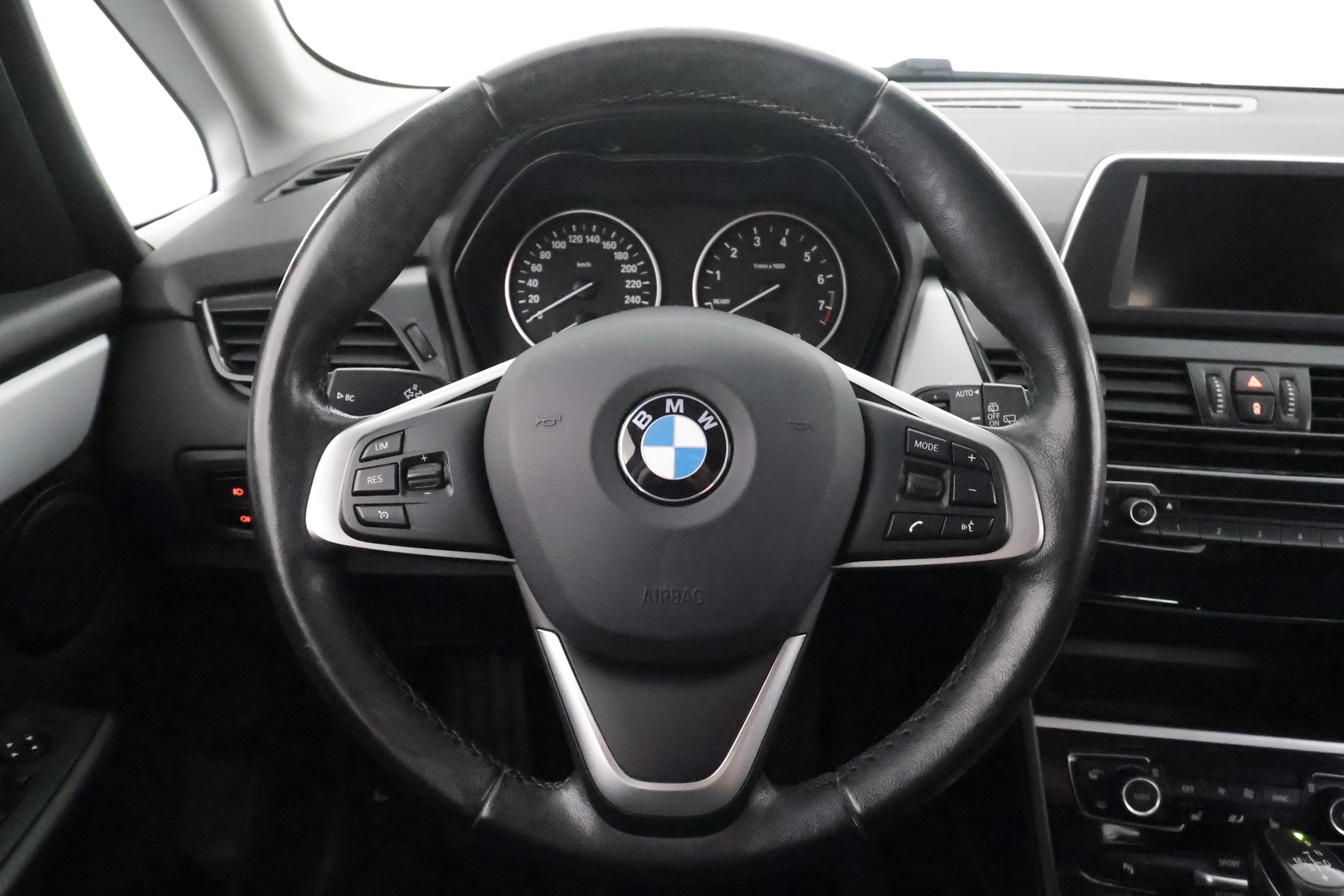BMW 218 2016