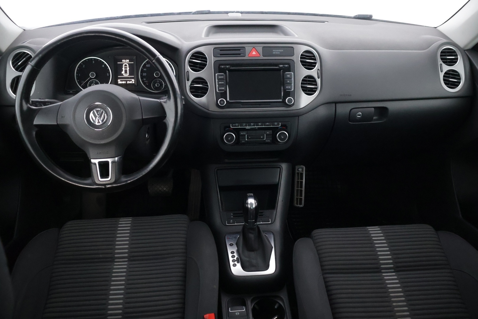 VOLKSWAGEN Tiguan 2011