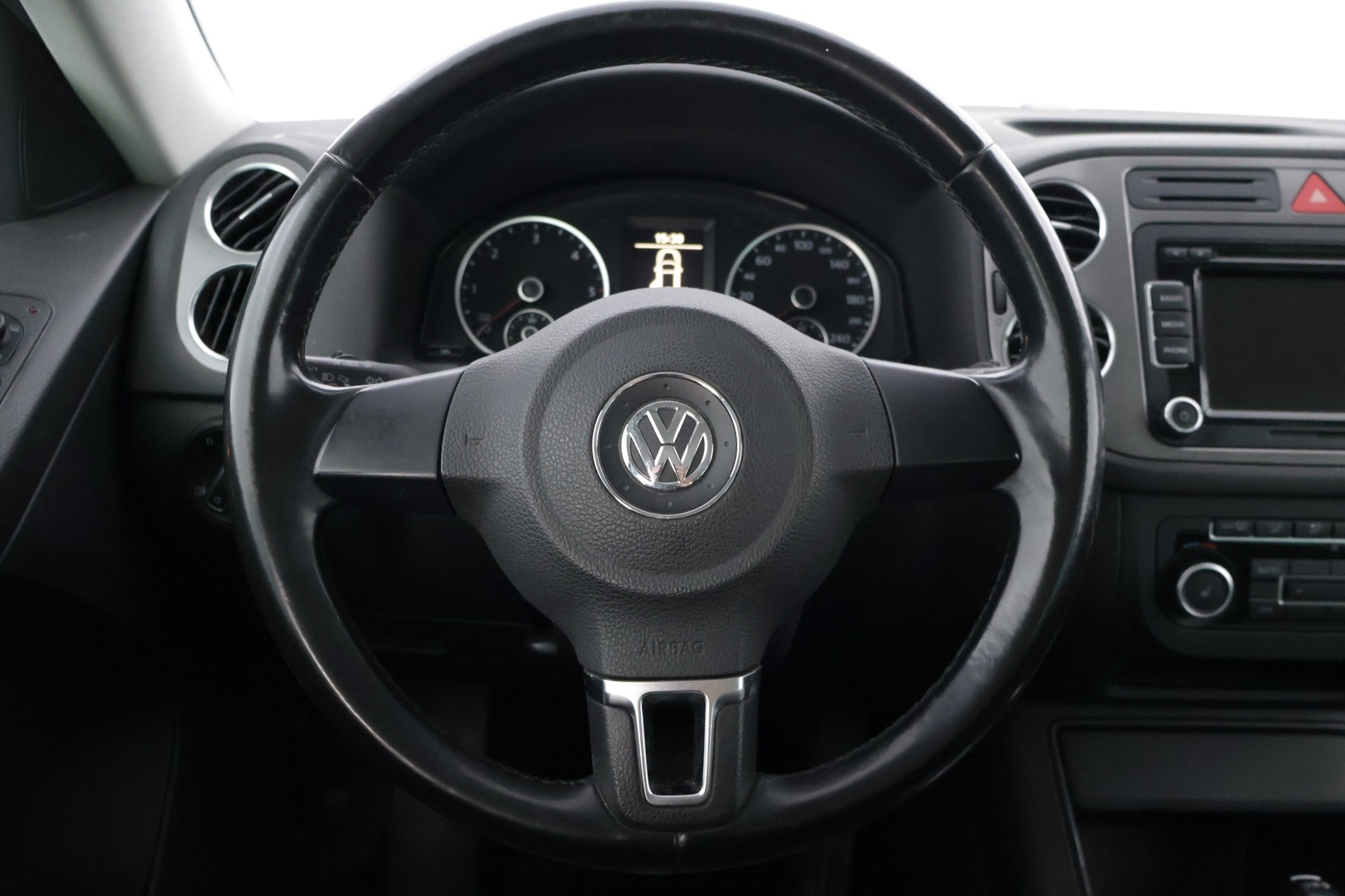 VOLKSWAGEN Tiguan 2011