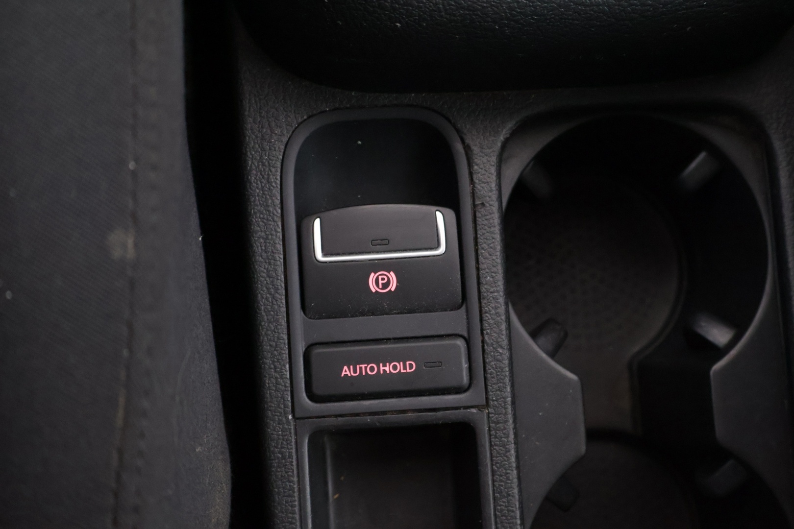 VOLKSWAGEN Tiguan 2011