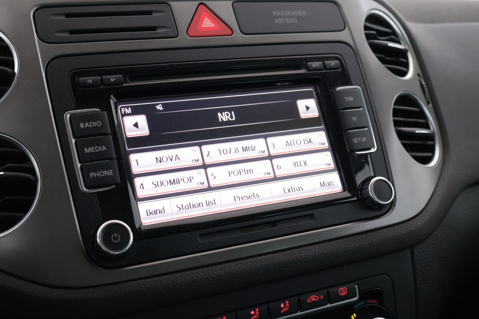 VOLKSWAGEN Tiguan 2011