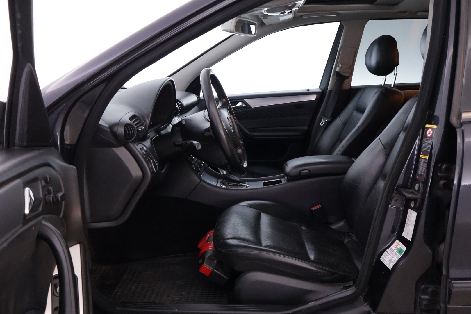 MERCEDES-BENZ C 2005