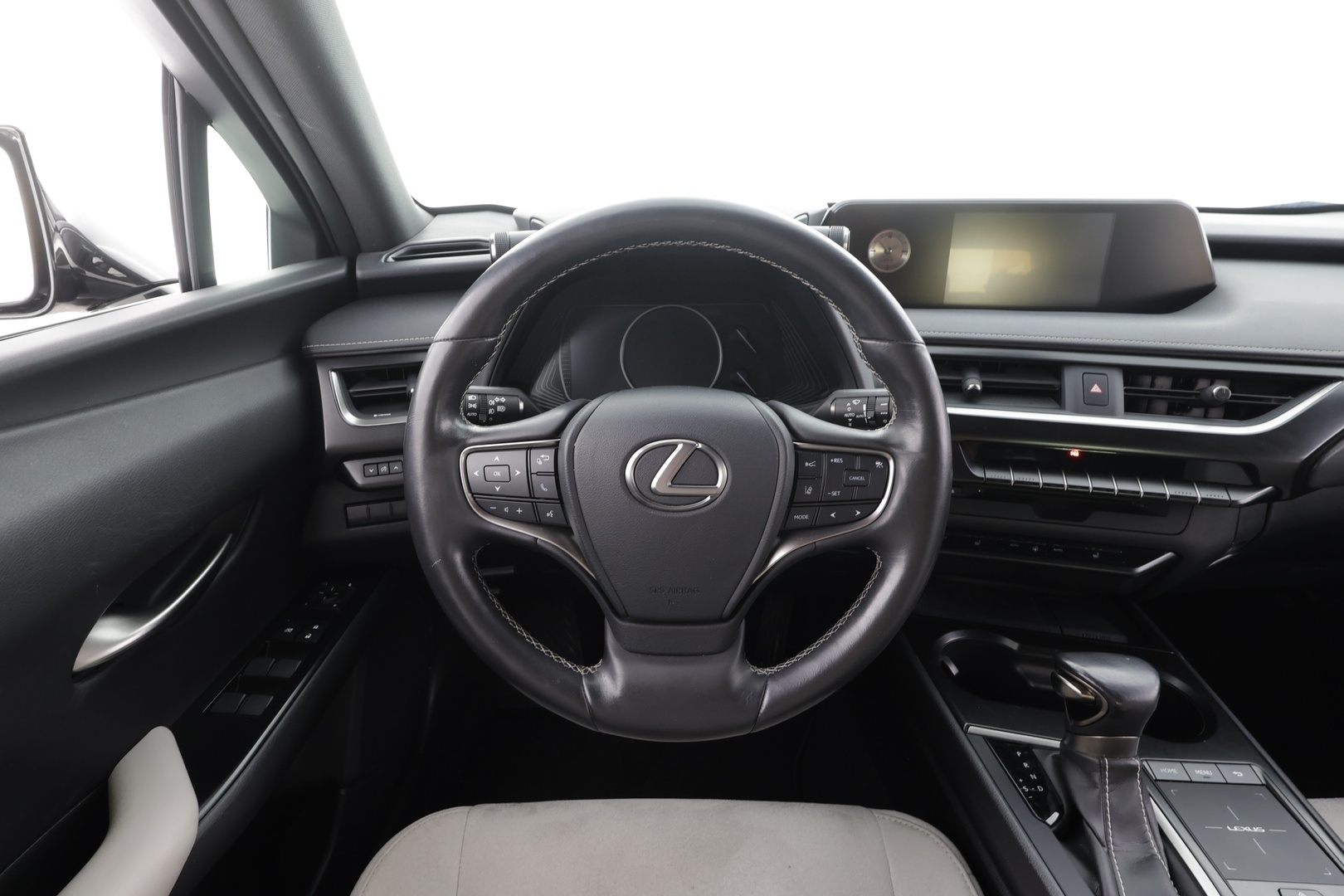 LEXUS UX 2019