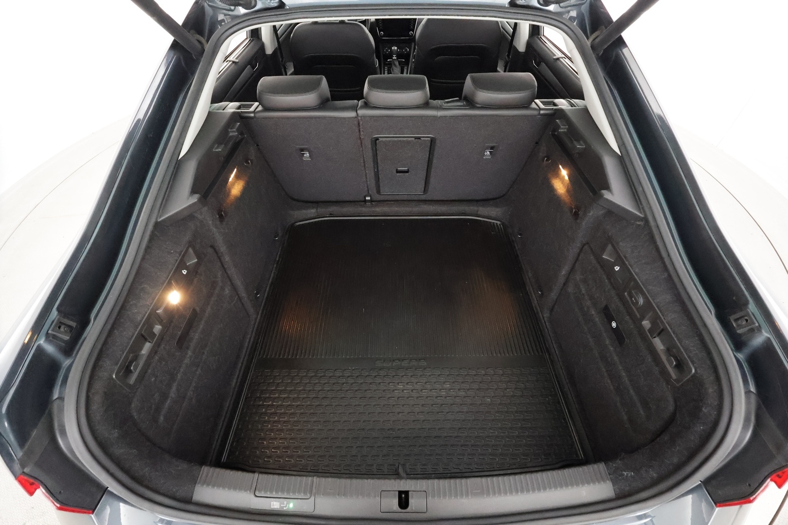 SKODA Superb 2019