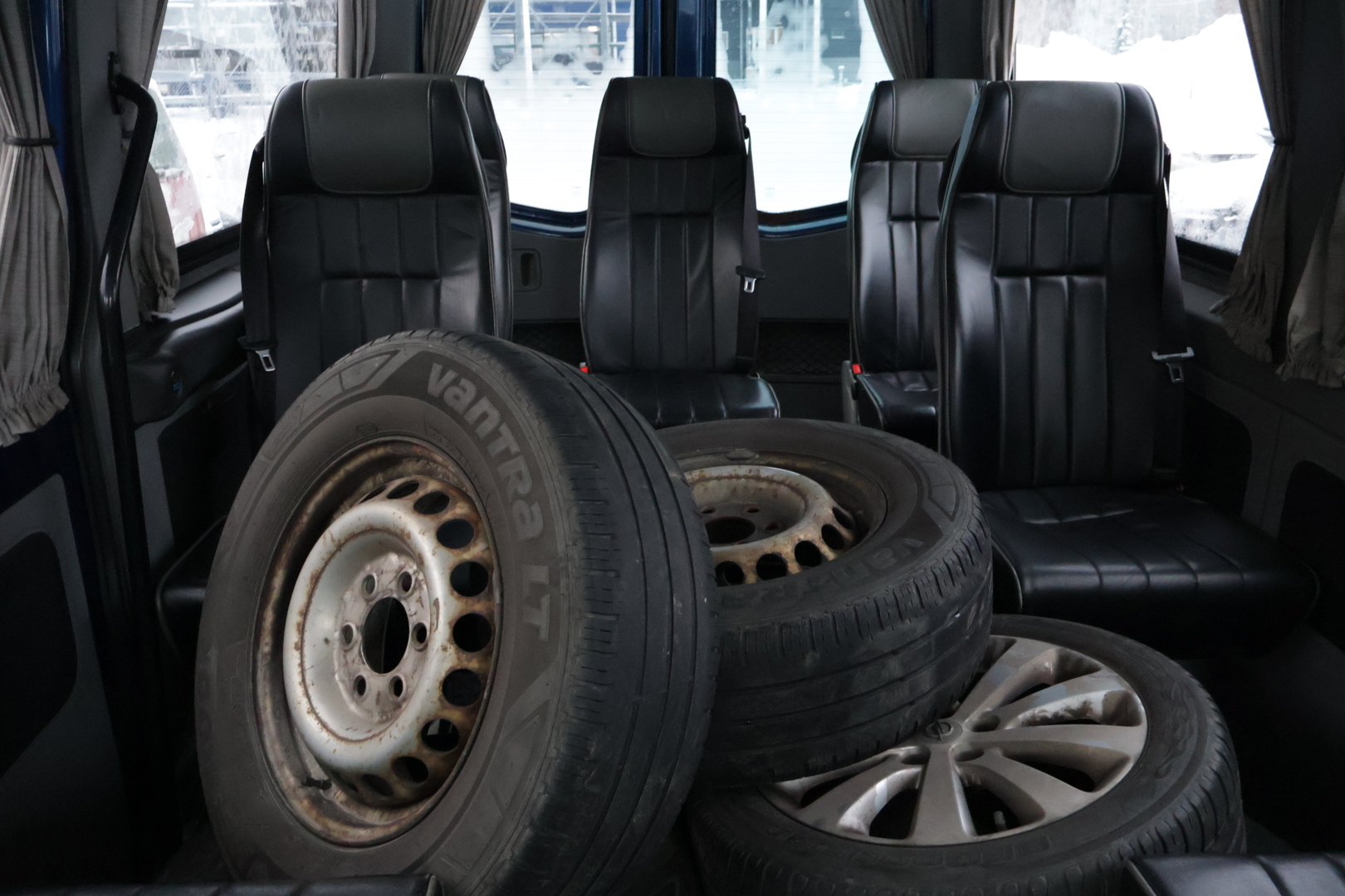 VOLKSWAGEN Crafter 2012