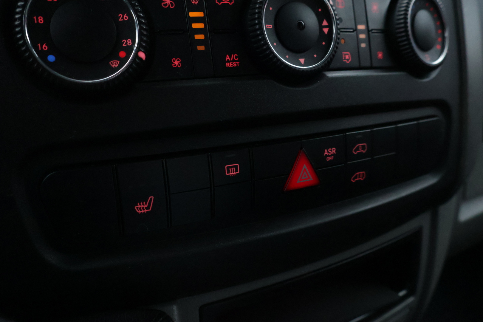 VOLKSWAGEN Crafter 2012