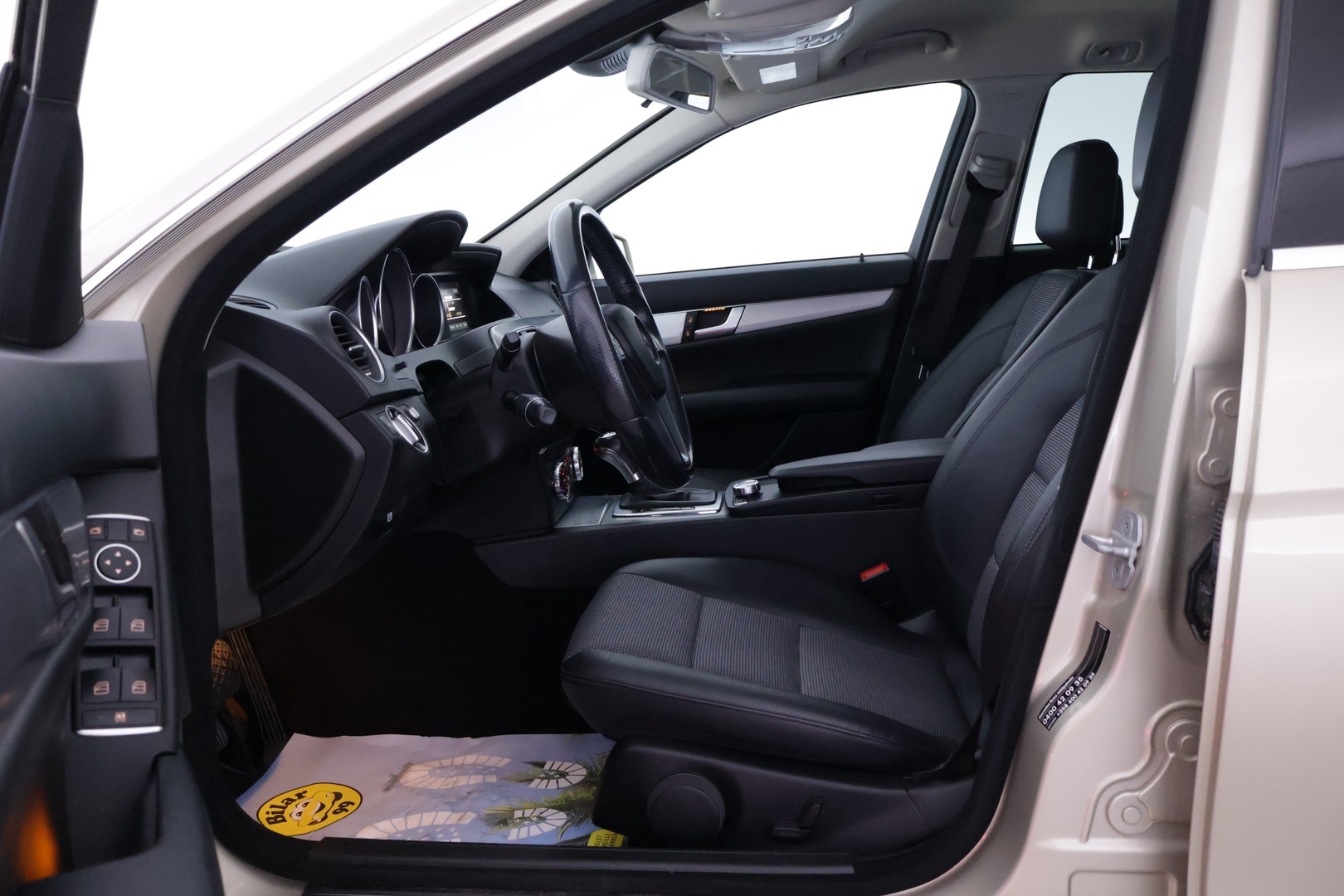 MERCEDES-BENZ C 2011