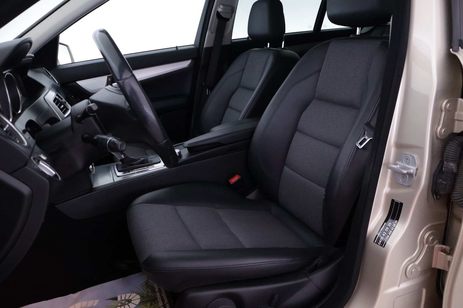 MERCEDES-BENZ C 2011