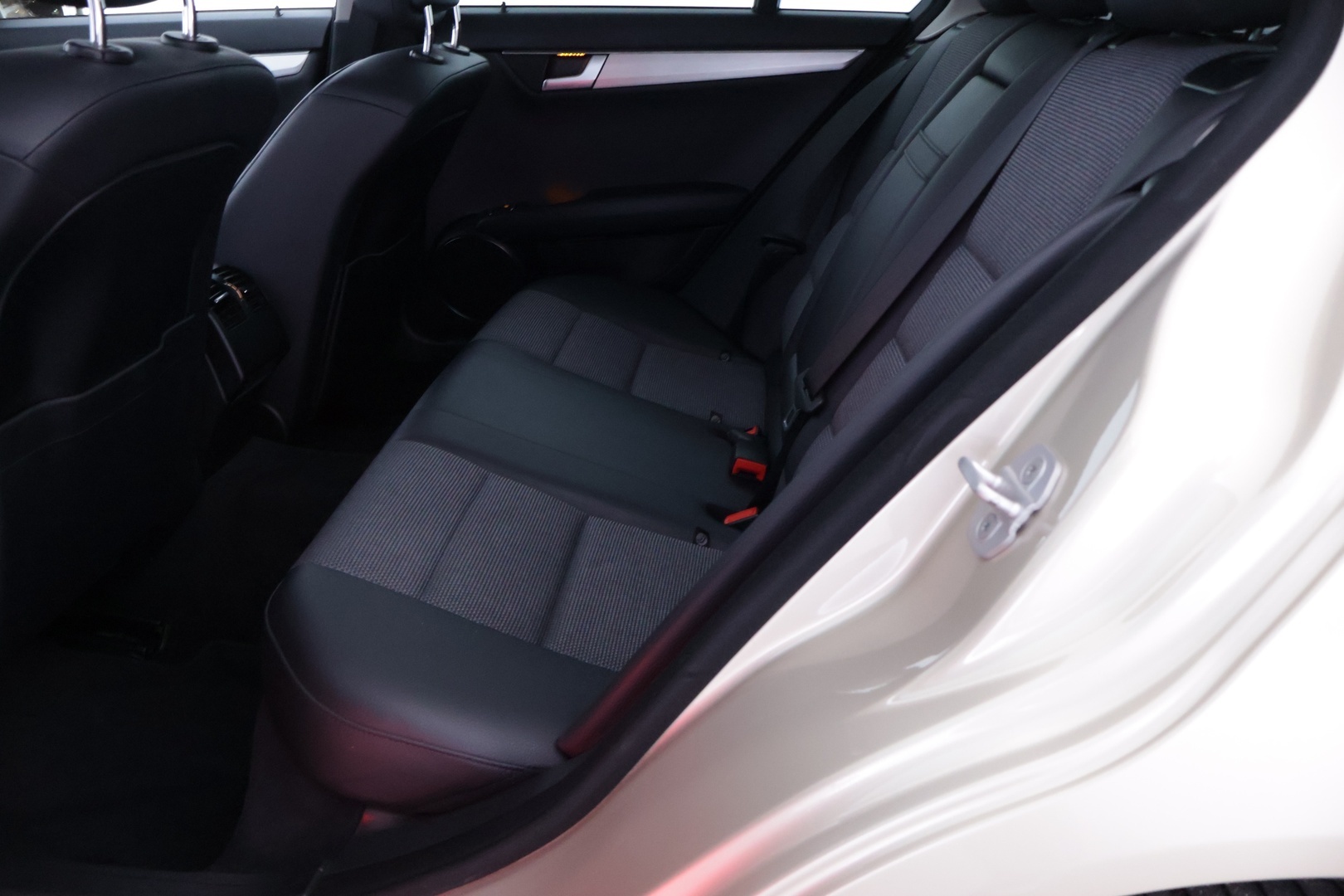 MERCEDES-BENZ C 2011