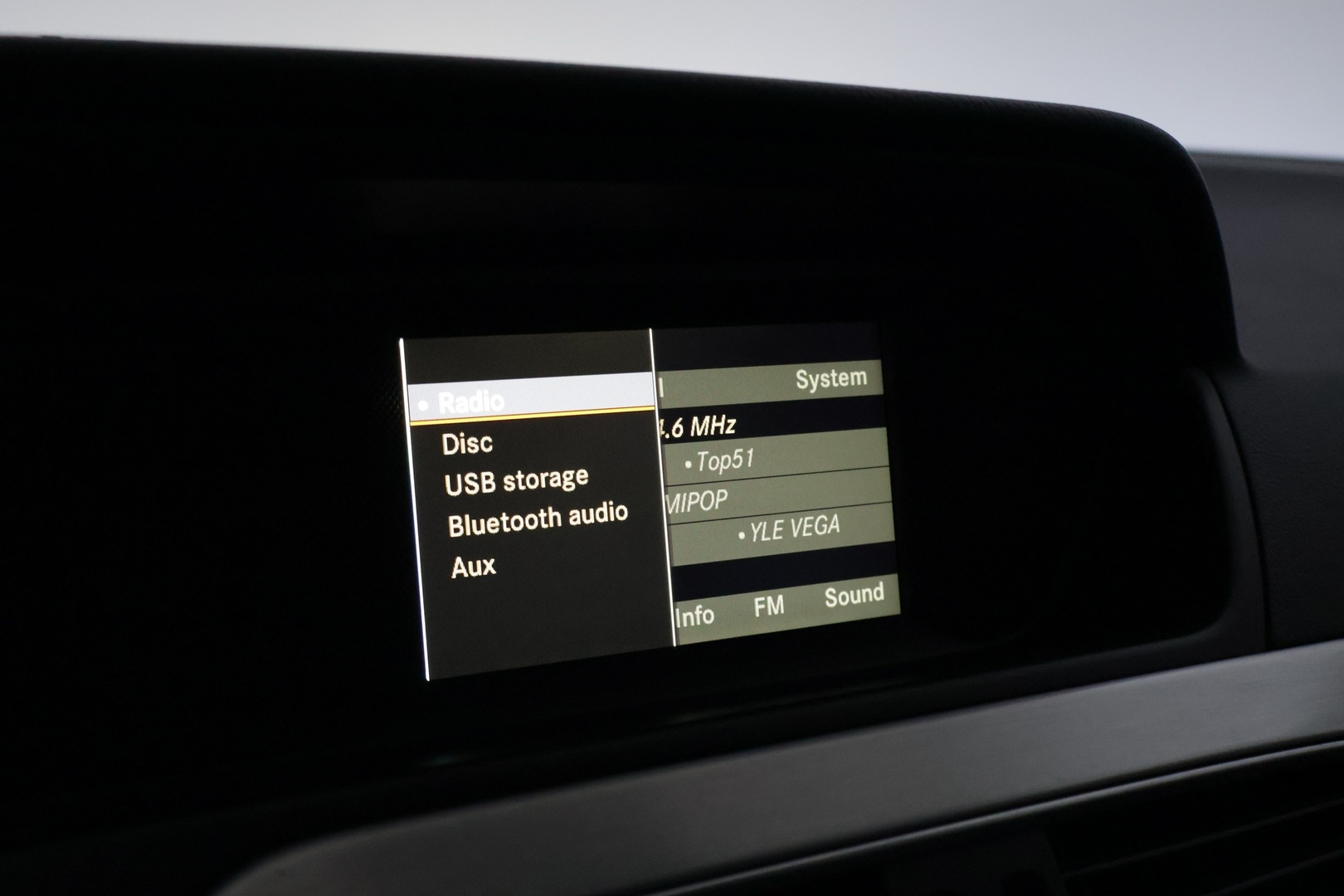 MERCEDES-BENZ C 2011