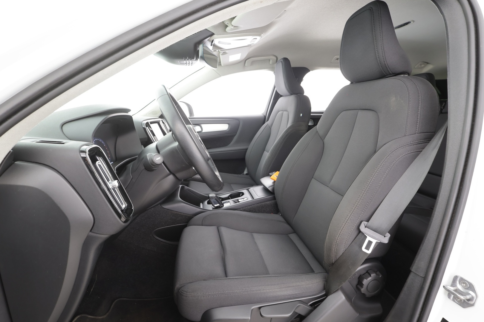 VOLVO XC40 2021