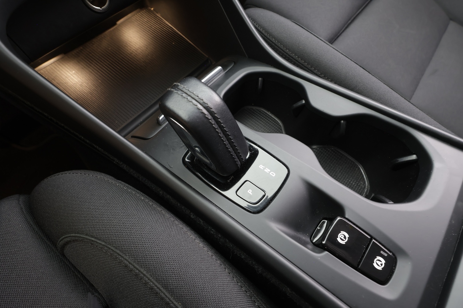 VOLVO XC40 2021