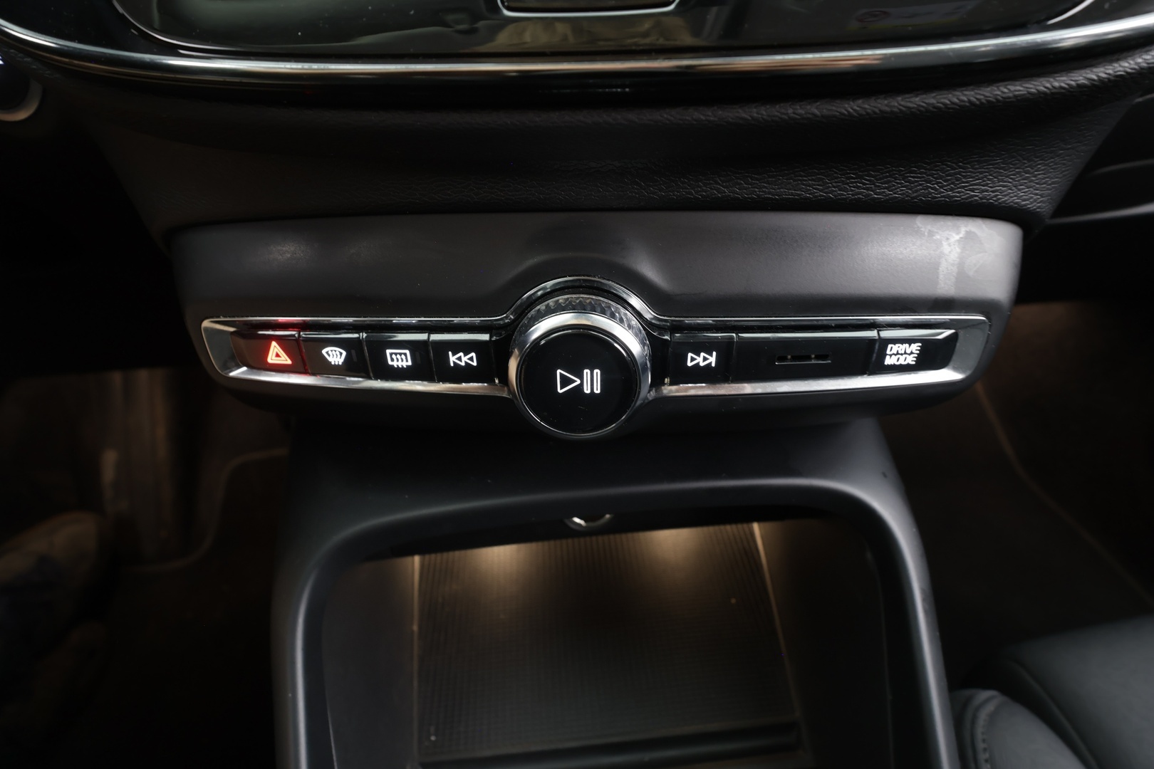 VOLVO XC40 2021