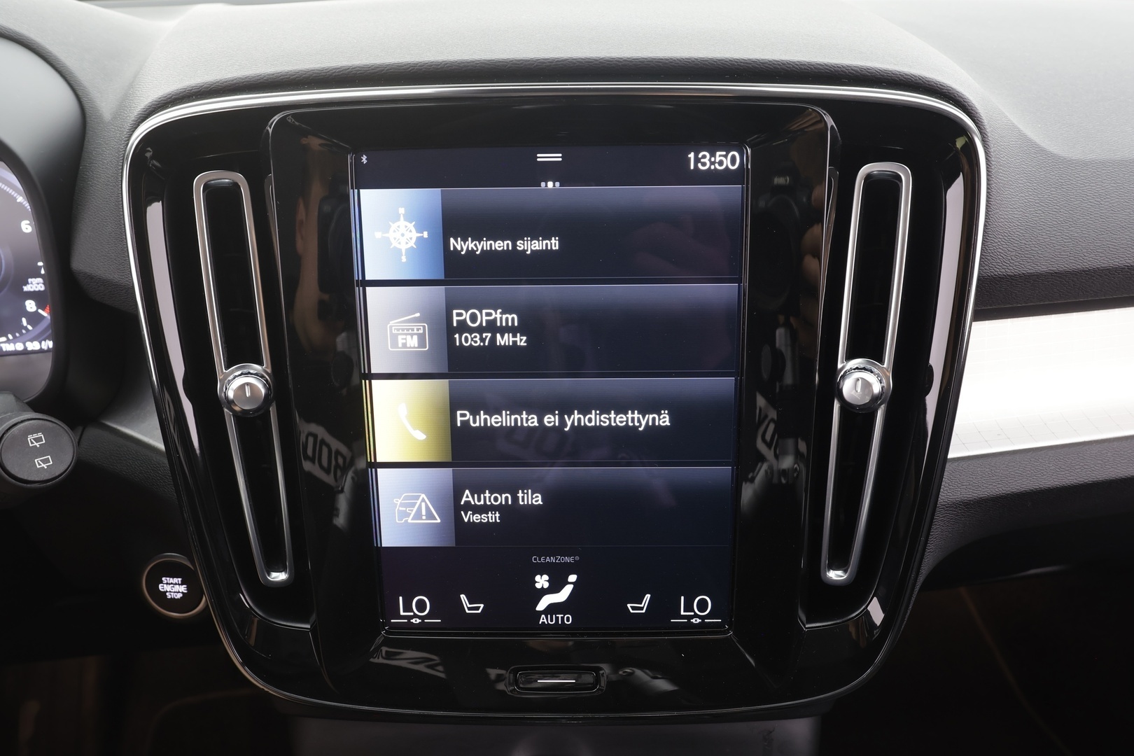 VOLVO XC40 2021