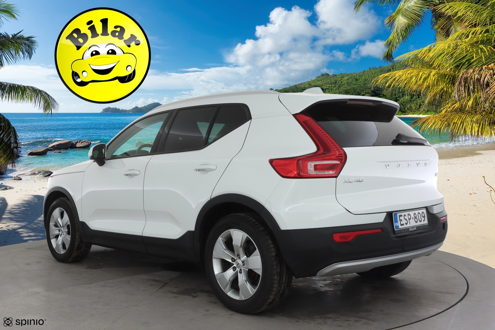 VOLVO XC40 2021