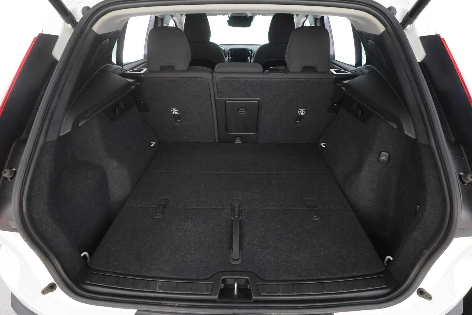 VOLVO XC40 2021