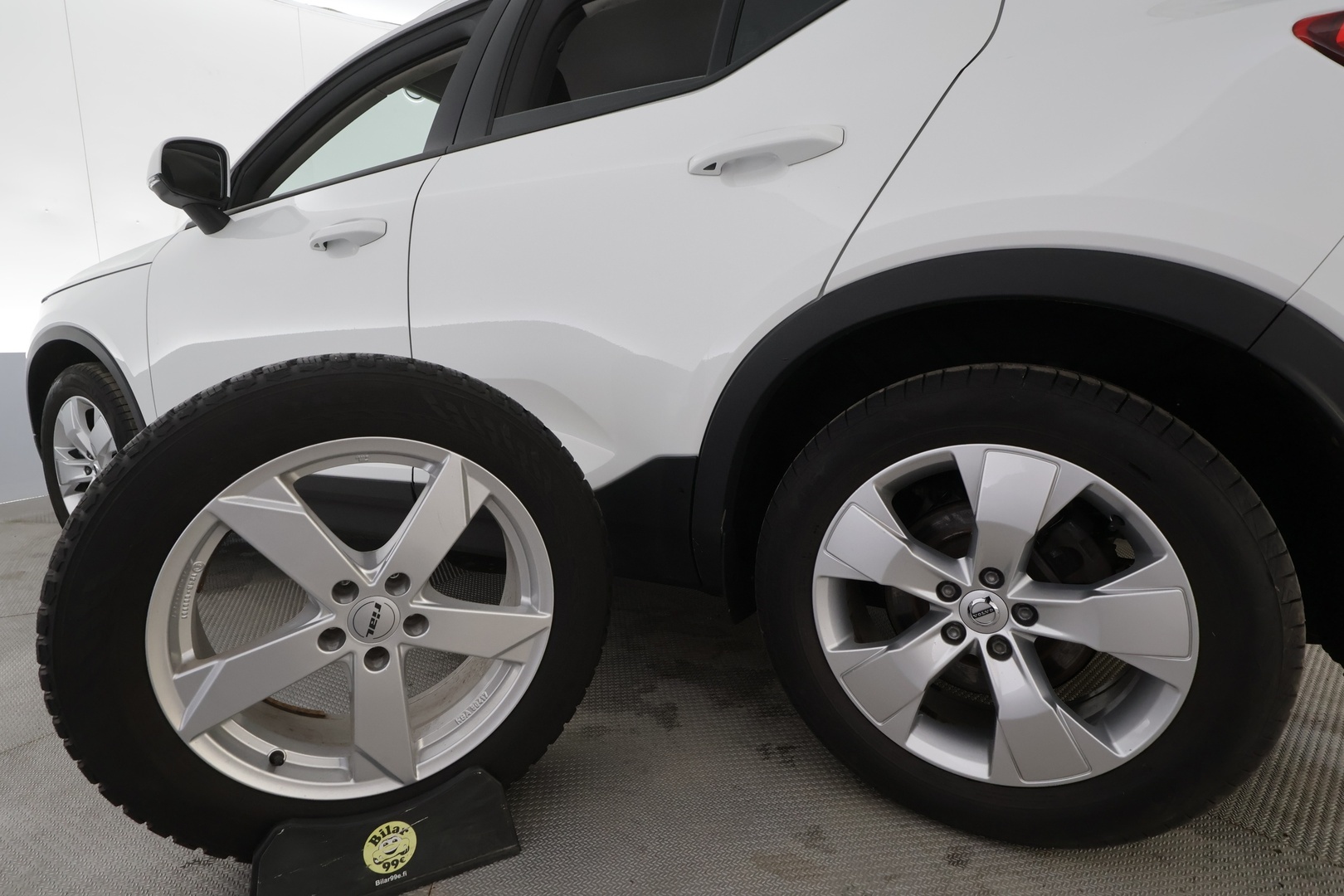 VOLVO XC40 2021