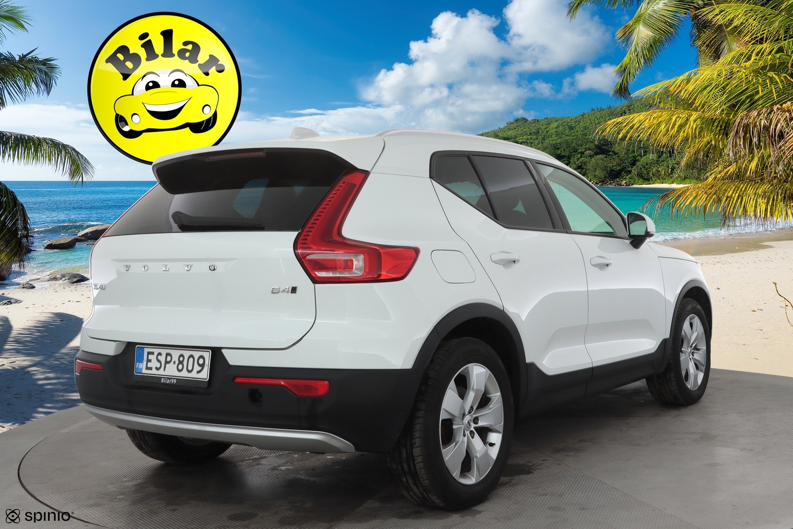 VOLVO XC40 2021