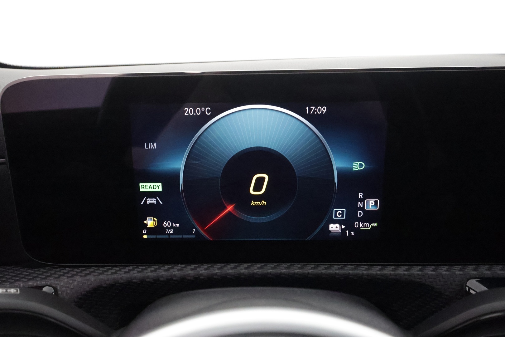 MERCEDES-BENZ A 2021