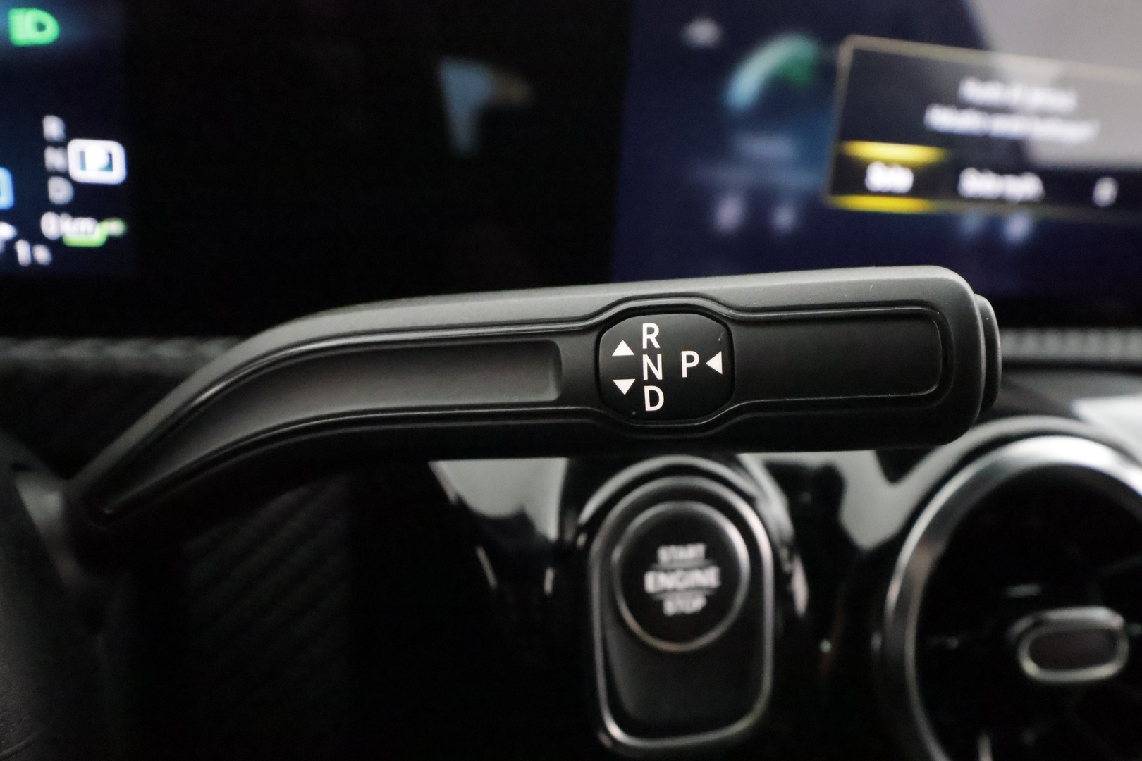 MERCEDES-BENZ A 2021
