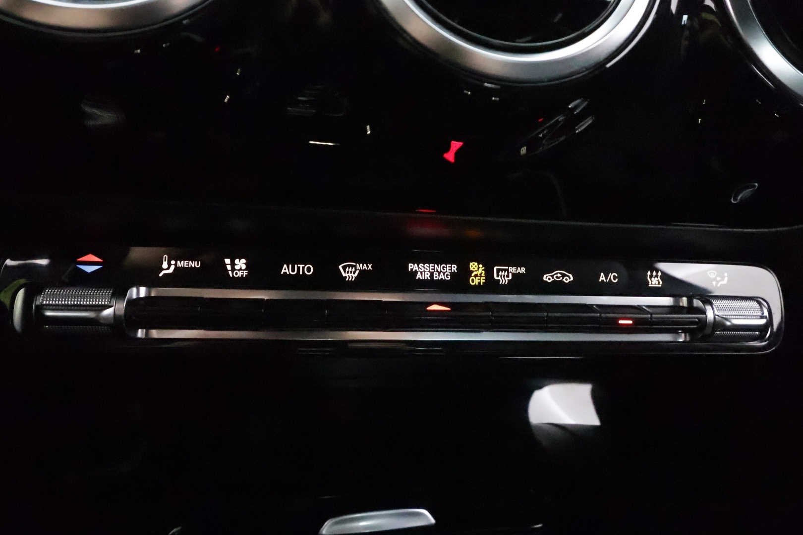 MERCEDES-BENZ A 2021