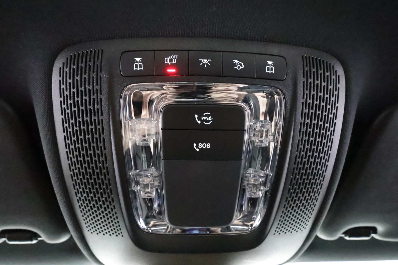 MERCEDES-BENZ A 2021