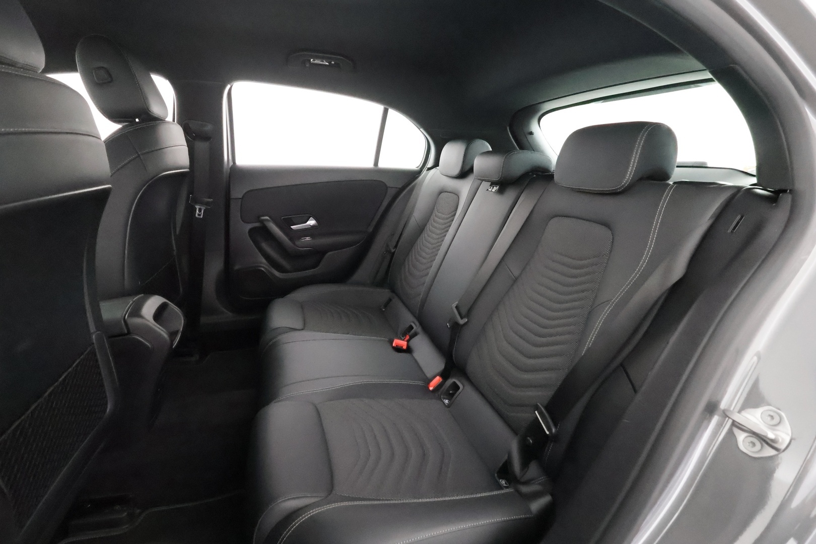 MERCEDES-BENZ A 2021