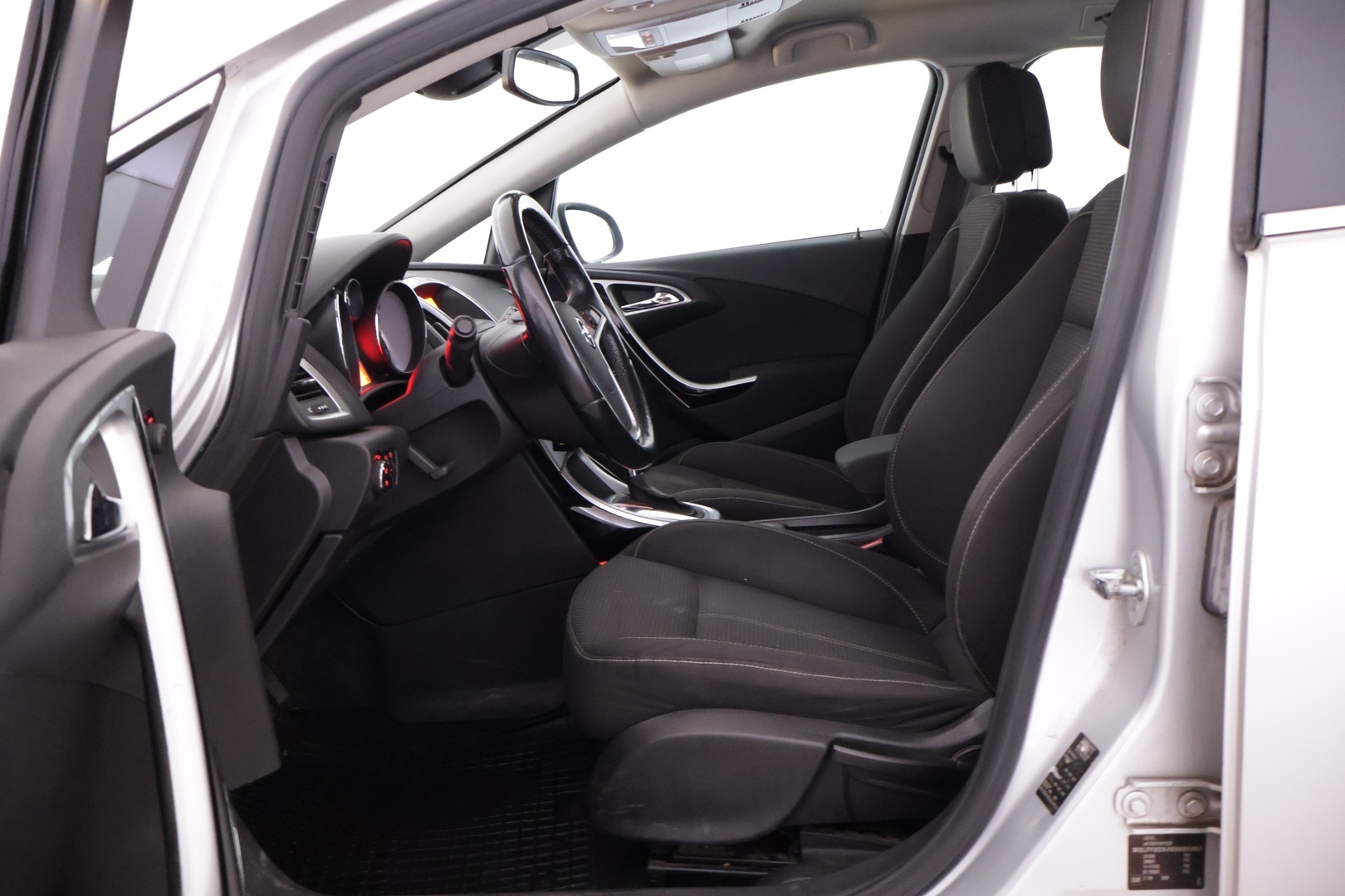 OPEL Astra 2011