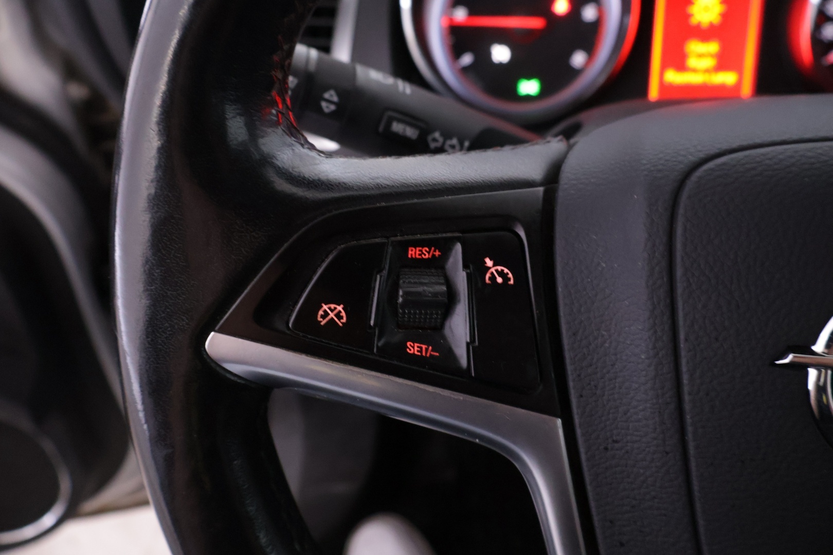 OPEL Astra 2011