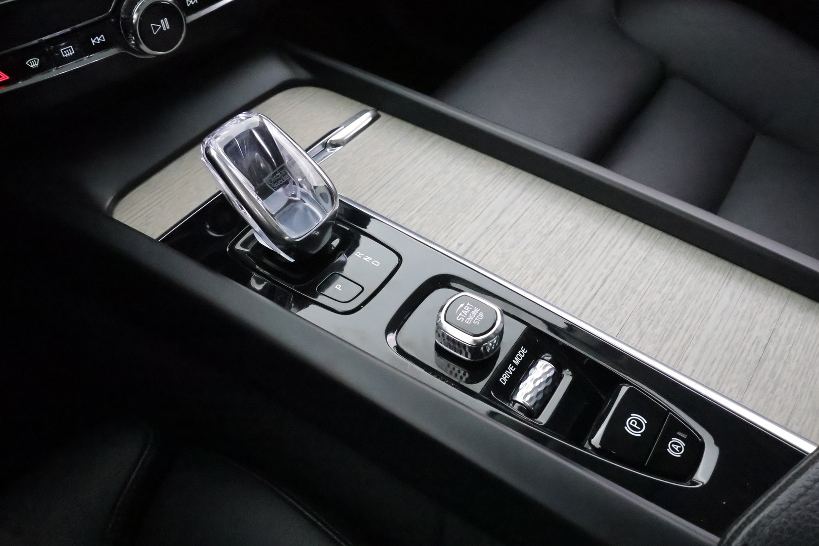 VOLVO XC60 2021