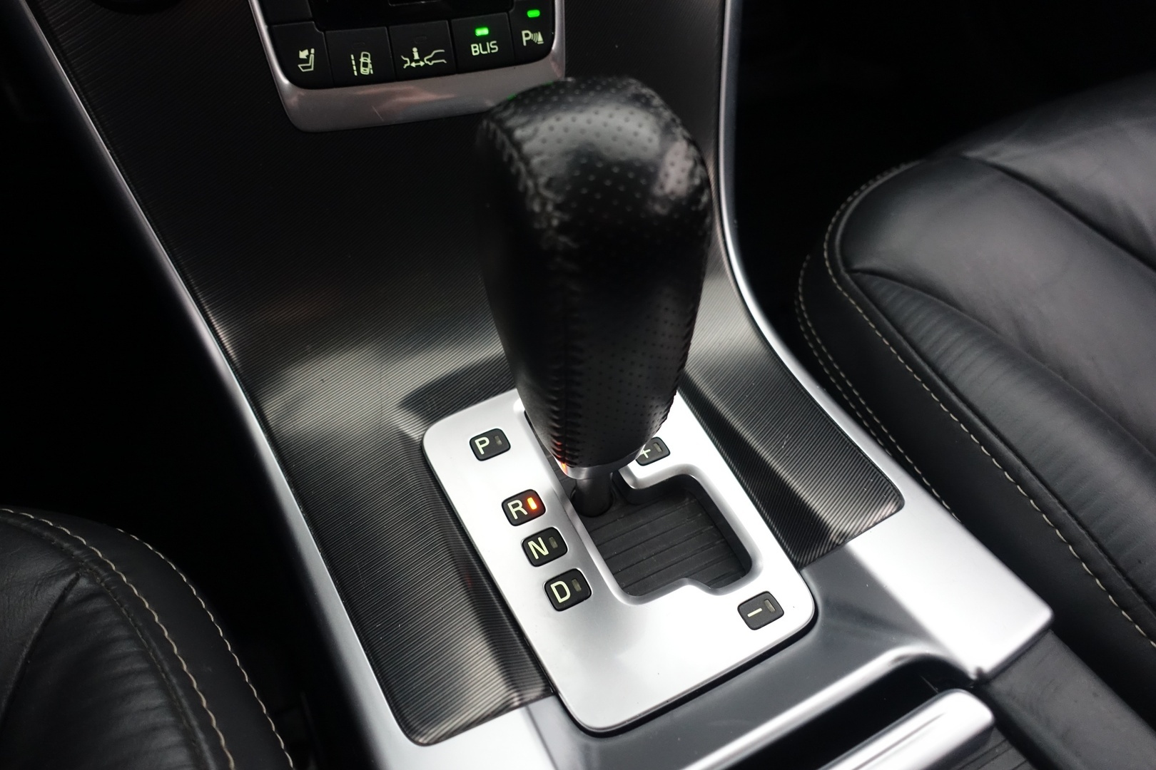 VOLVO XC60 2011