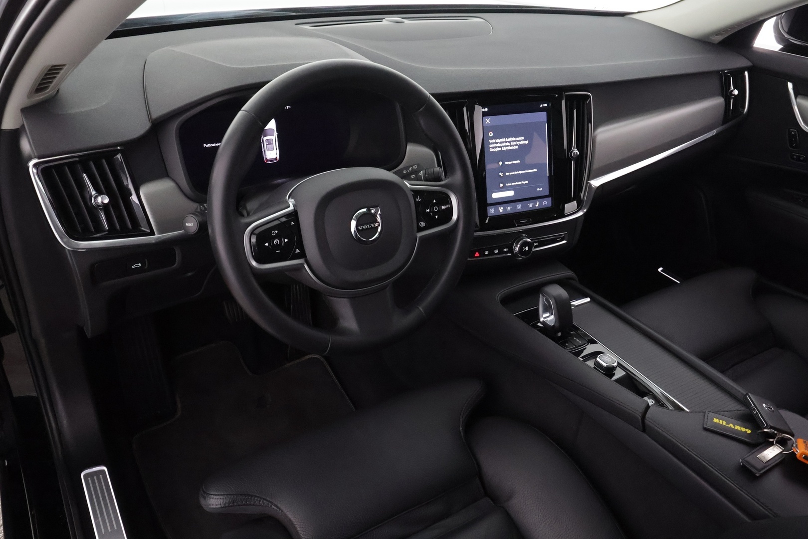 VOLVO V90 2023