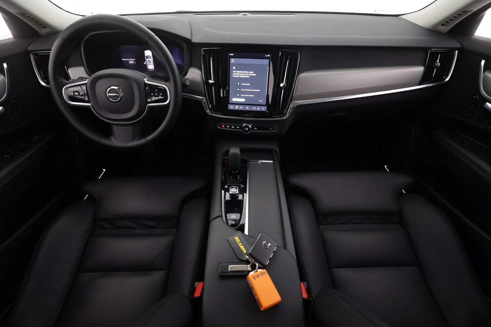 VOLVO V90 2023