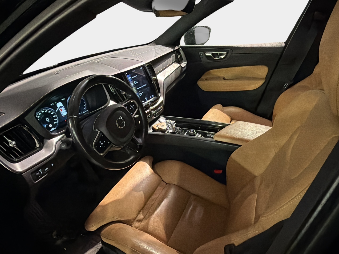 VOLVO XC60 2019