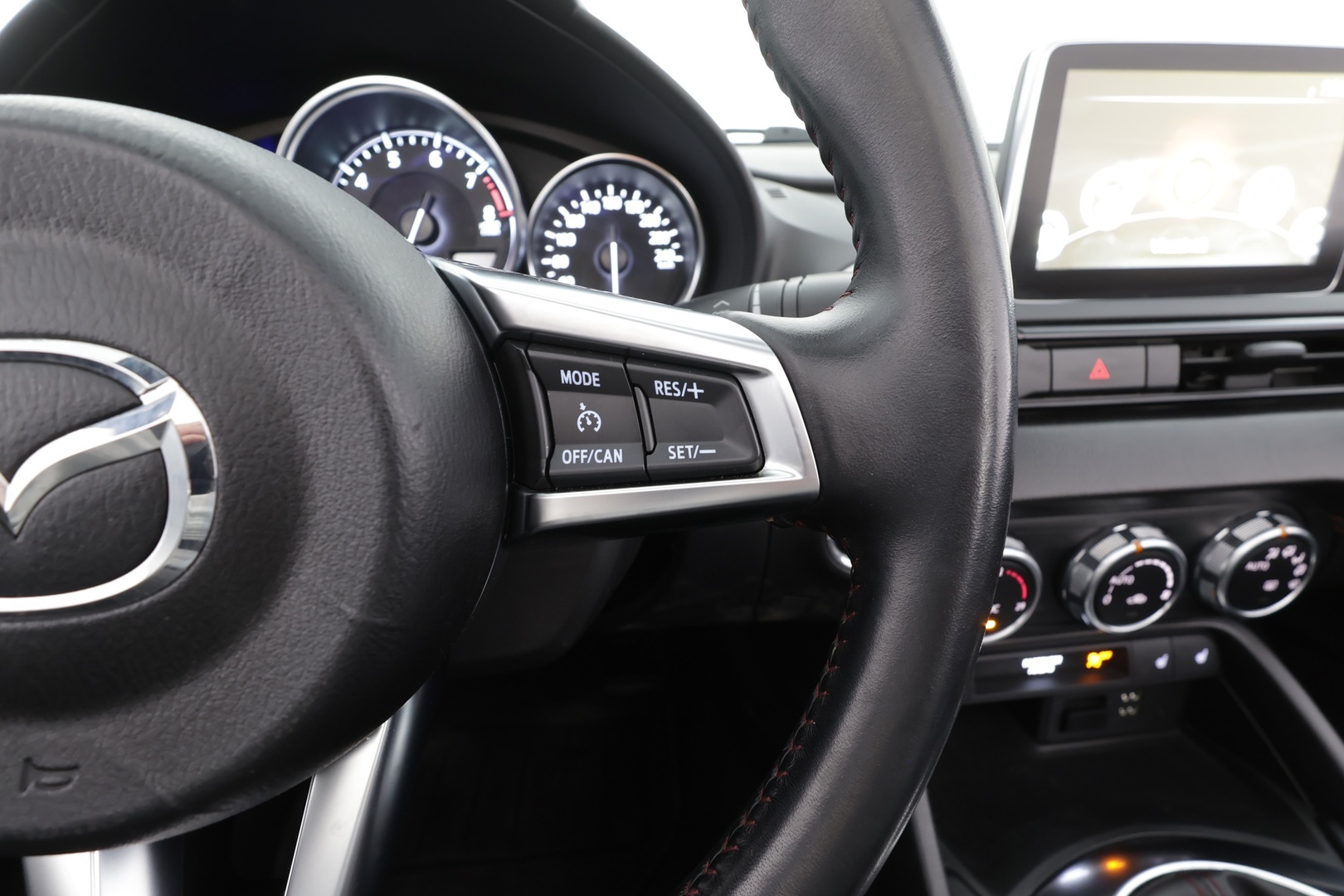 MAZDA MX-5 2016